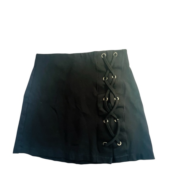 Lush Black Lace-Up  Detail Women's Skirt - Picture 2 of 4